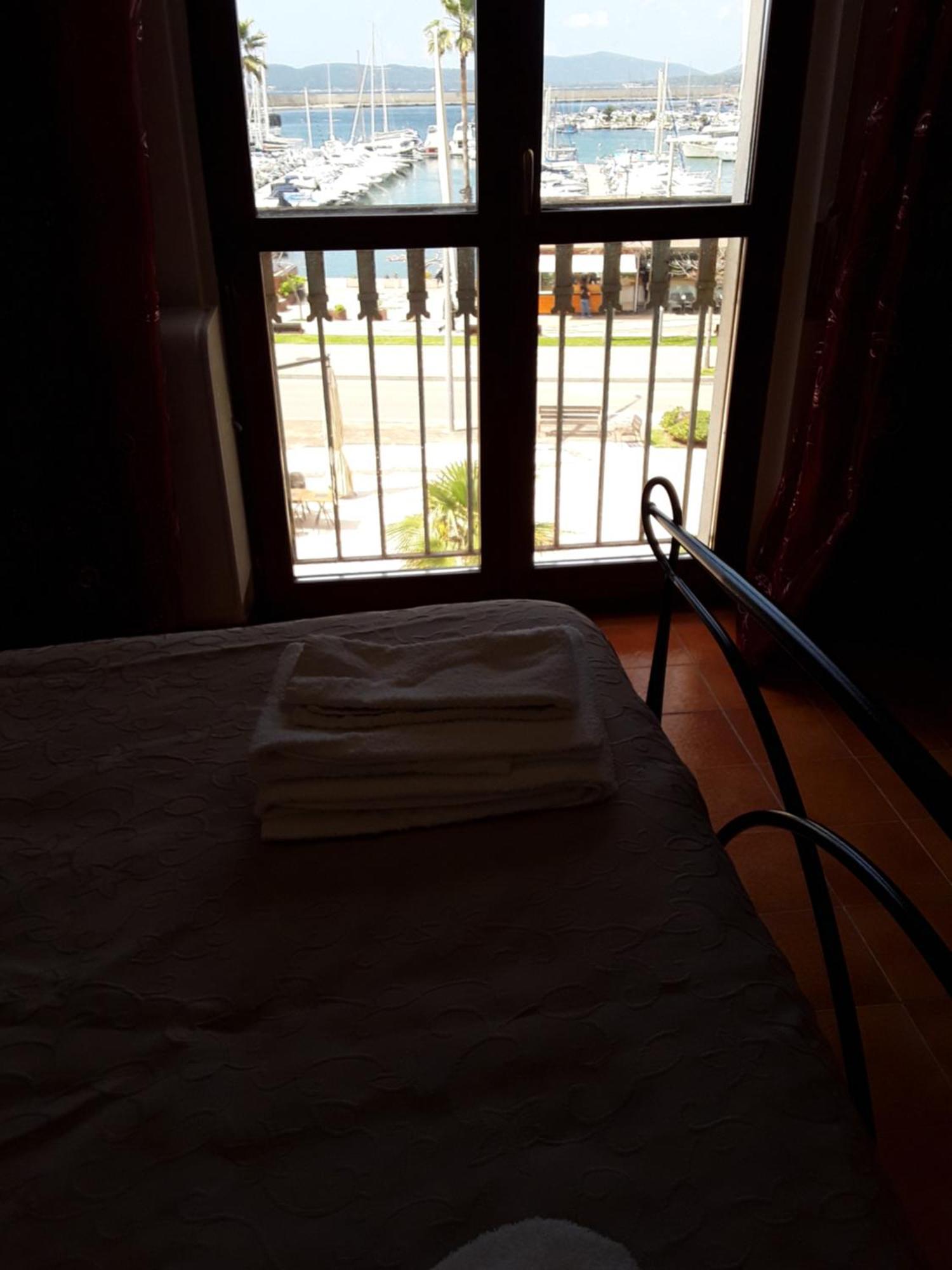 אלגהרו L'Aragosta Guesthouse מראה חיצוני תמונה